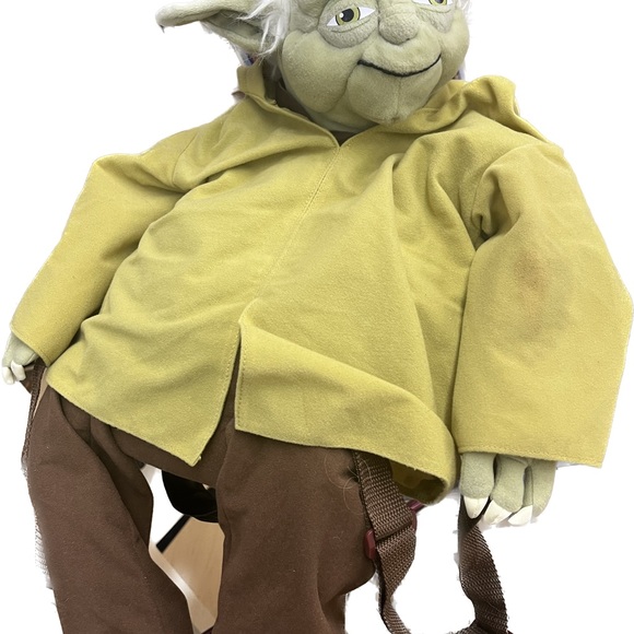 Star Wars Lucas Films Yoda 24" Backpack So realistic a super cute companion 🥰 - Picture 12 of 13